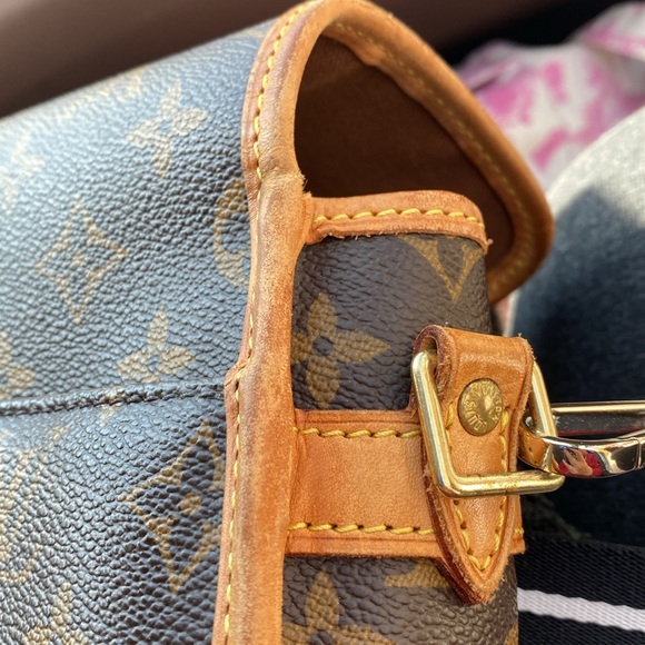 Authentic Louis Vuitton Monogram Sologne Bag from 2007 - Picture 5 of 11